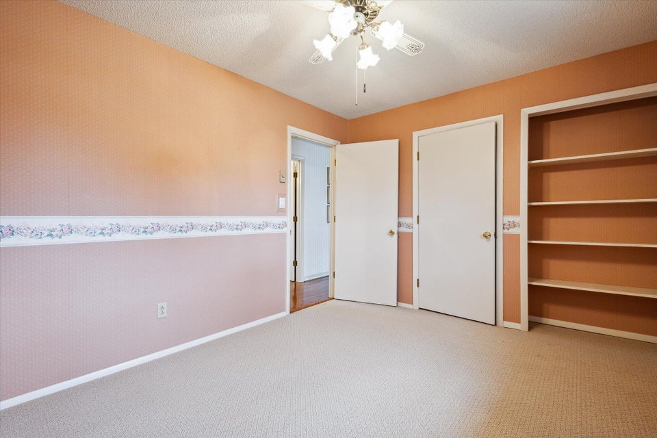 Photo #13: 329 Piney Avenue