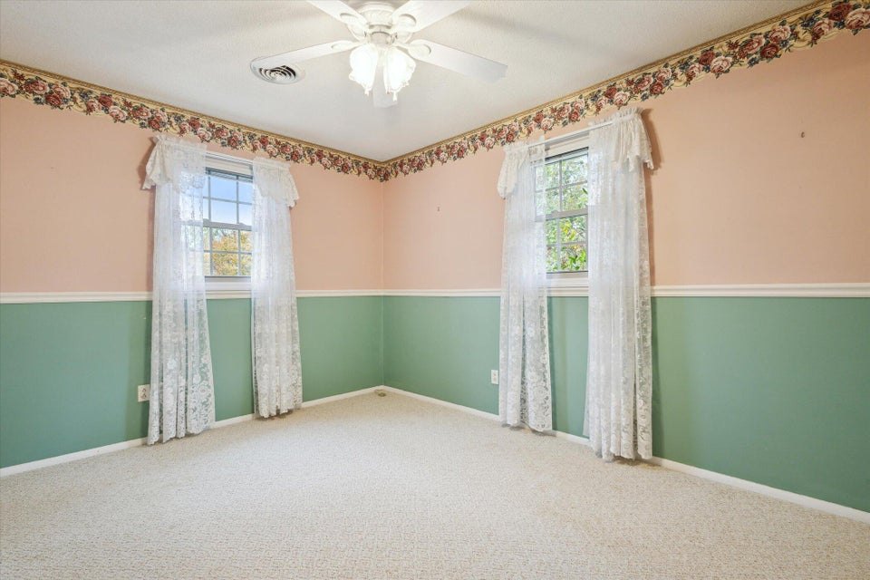 Photo #17: 329 Piney Avenue