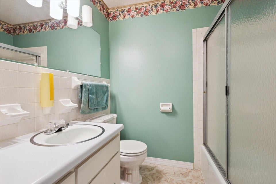 Photo #19: 329 Piney Avenue