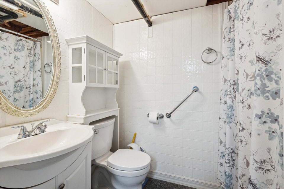 Photo #24: 329 Piney Avenue