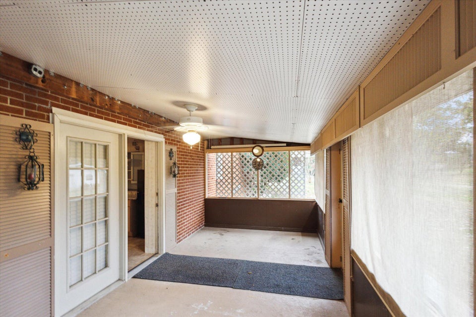 Photo #33: 329 Piney Avenue