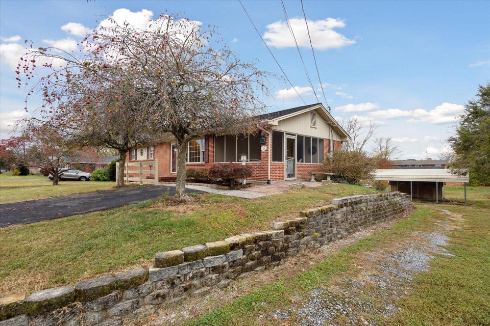 Photo #40: 329 Piney Avenue