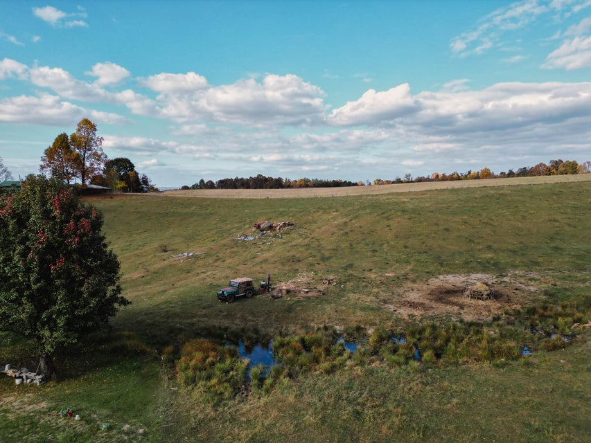 Photo #36: 3225 Greystone Road