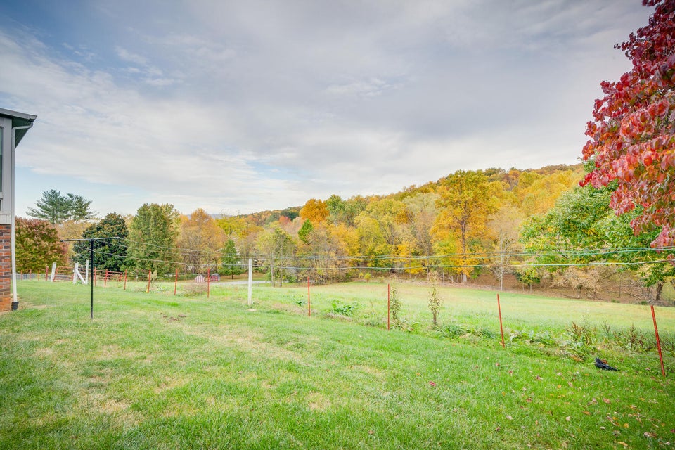 Photo #54: 146 Central Drive