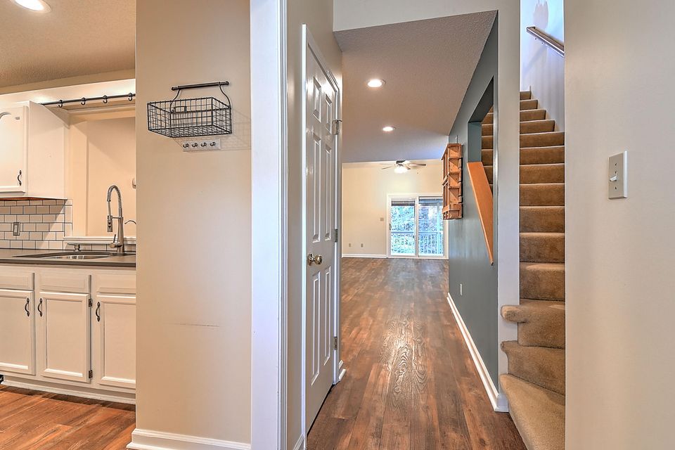 Photo #6: 411 Laurelwood Drive