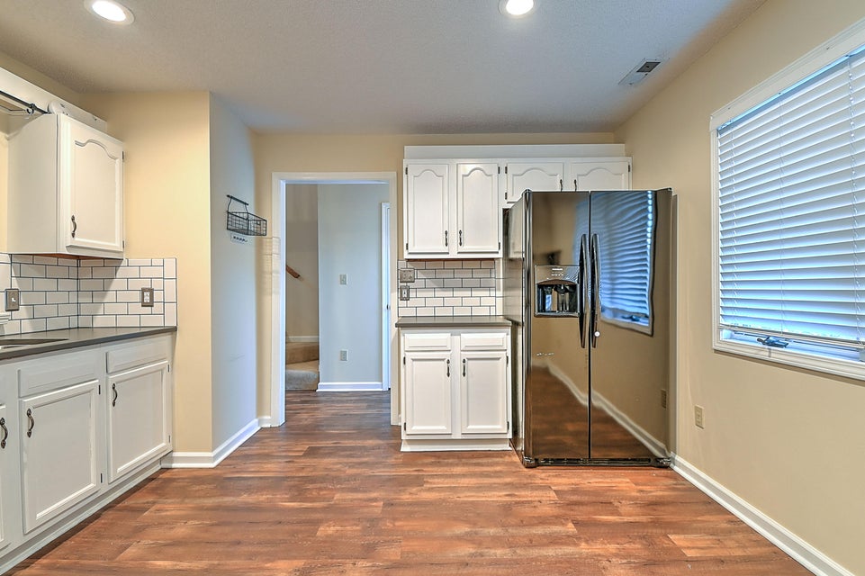 Photo #11: 411 Laurelwood Drive