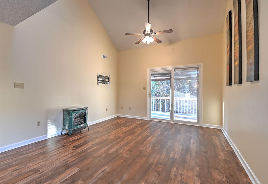 Photo #24: 411 Laurelwood Drive