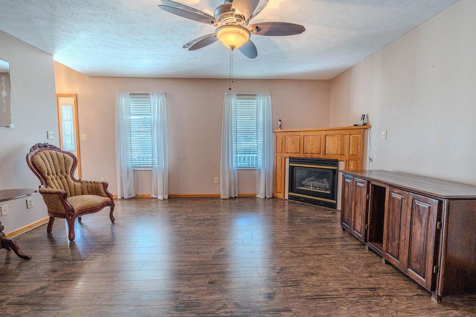 Photo #3: 6230 Nightingale Street