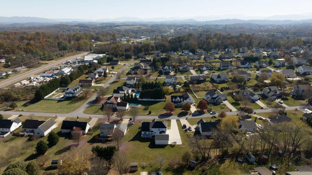 Photo #48: 208 Wiltshire Drive