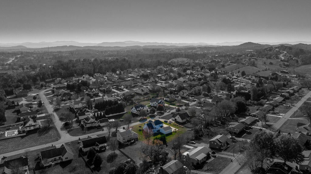 Photo #50: 208 Wiltshire Drive