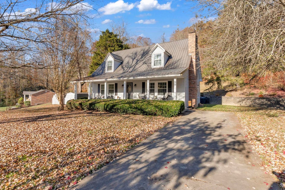 Photo #2: 876 Fraley Avenue