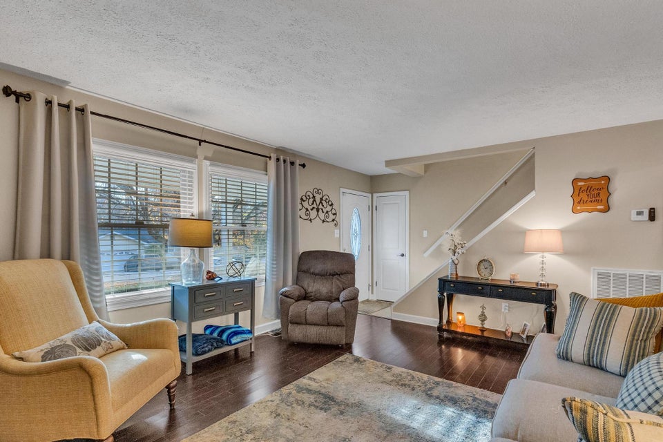 Photo #9: 876 Fraley Avenue