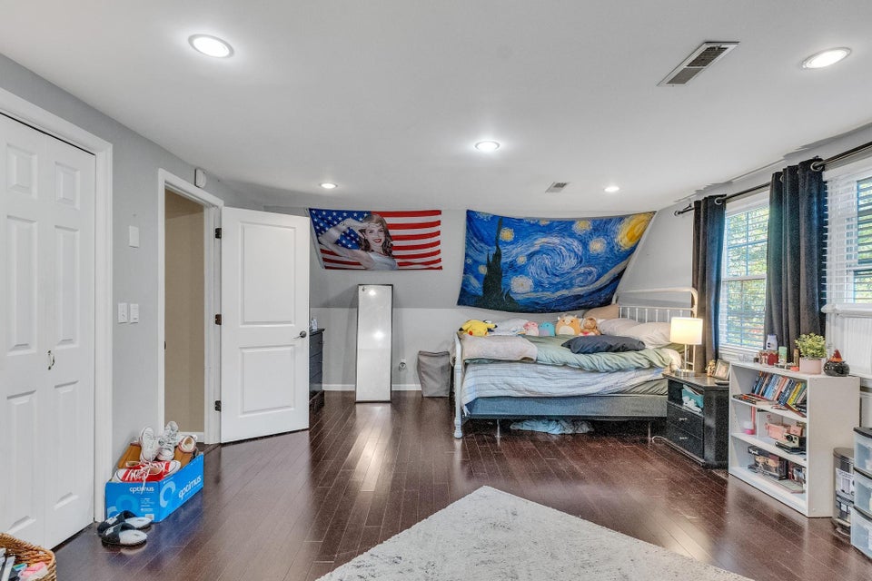 Photo #30: 876 Fraley Avenue