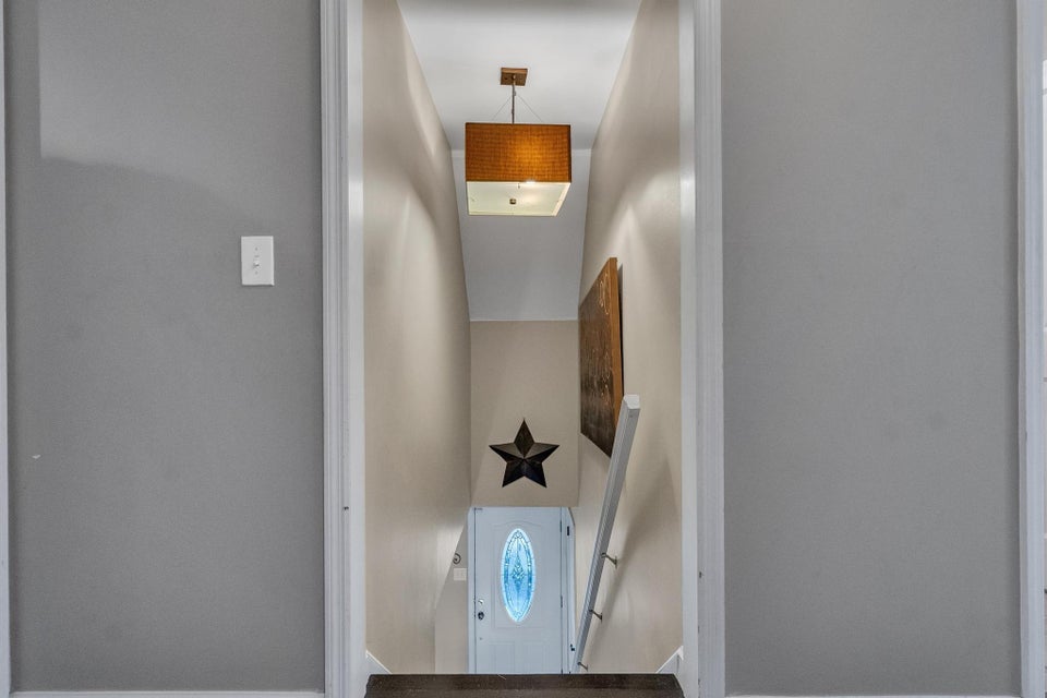 Photo #32: 876 Fraley Avenue