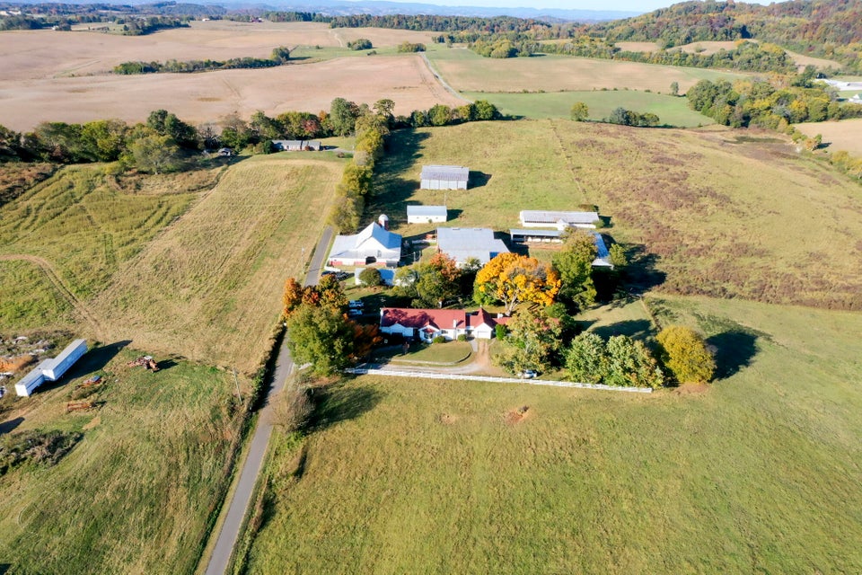 Photo #7: 850 Seahorn Road