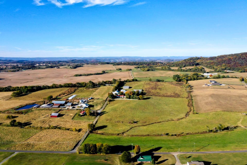 Photo #36: 850 Seahorn Road