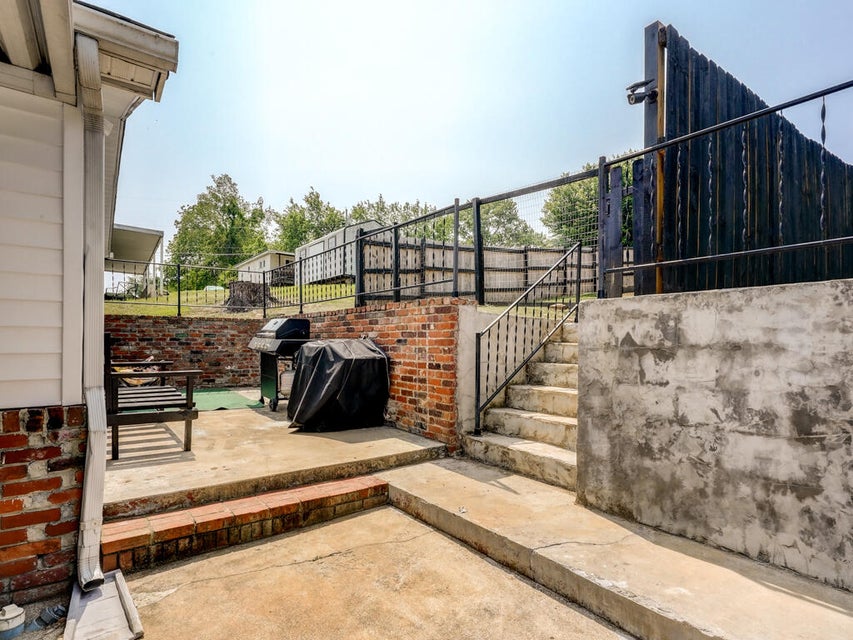 Photo #5: 2105 Watauga Avenue