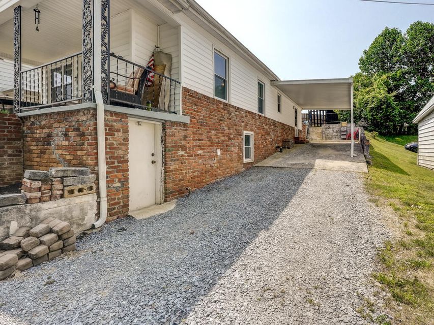 Photo #11: 2105 Watauga Avenue