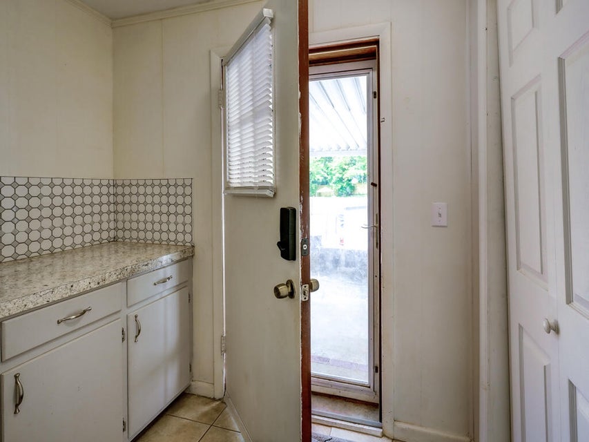 Photo #27: 2105 Watauga Avenue