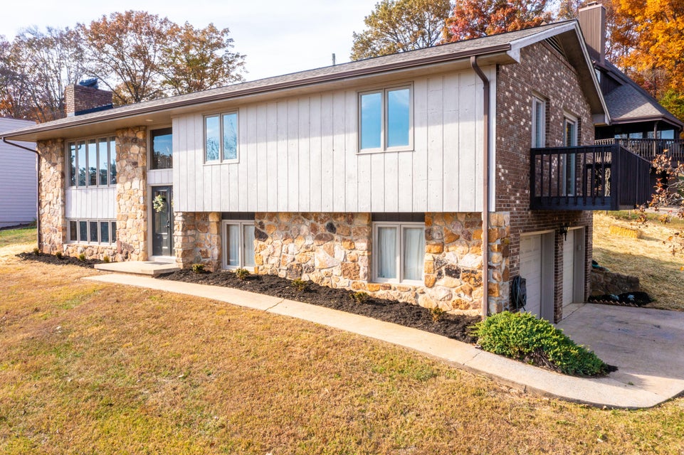 Photo #37: 1120 Drumcastle Avenue