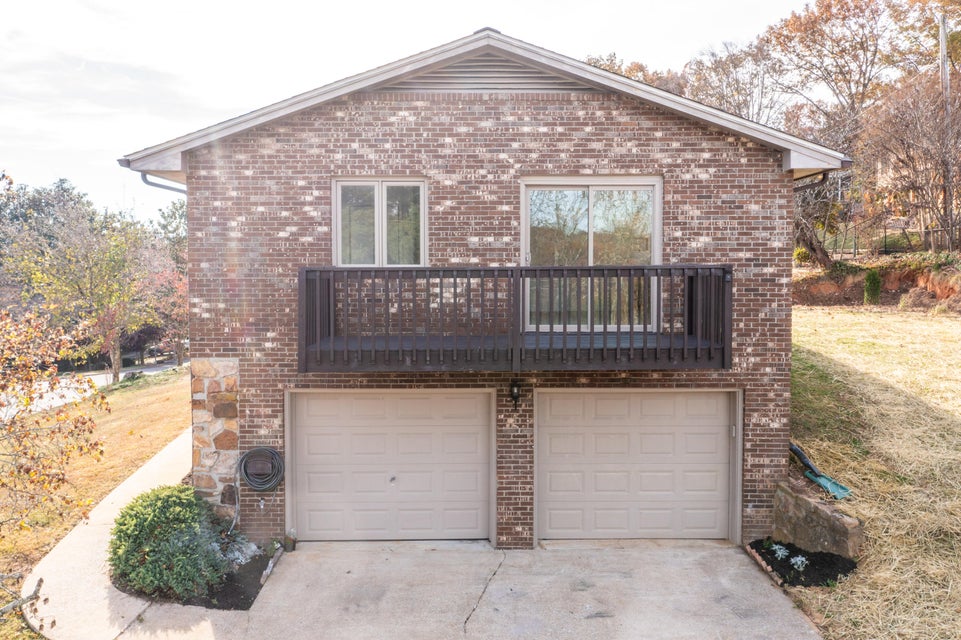 Photo #52: 1120 Drumcastle Avenue