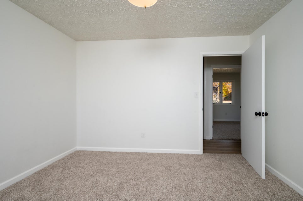 Photo #26: 1120 Drumcastle Avenue