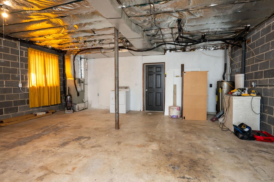 Photo #34: 1120 Drumcastle Avenue