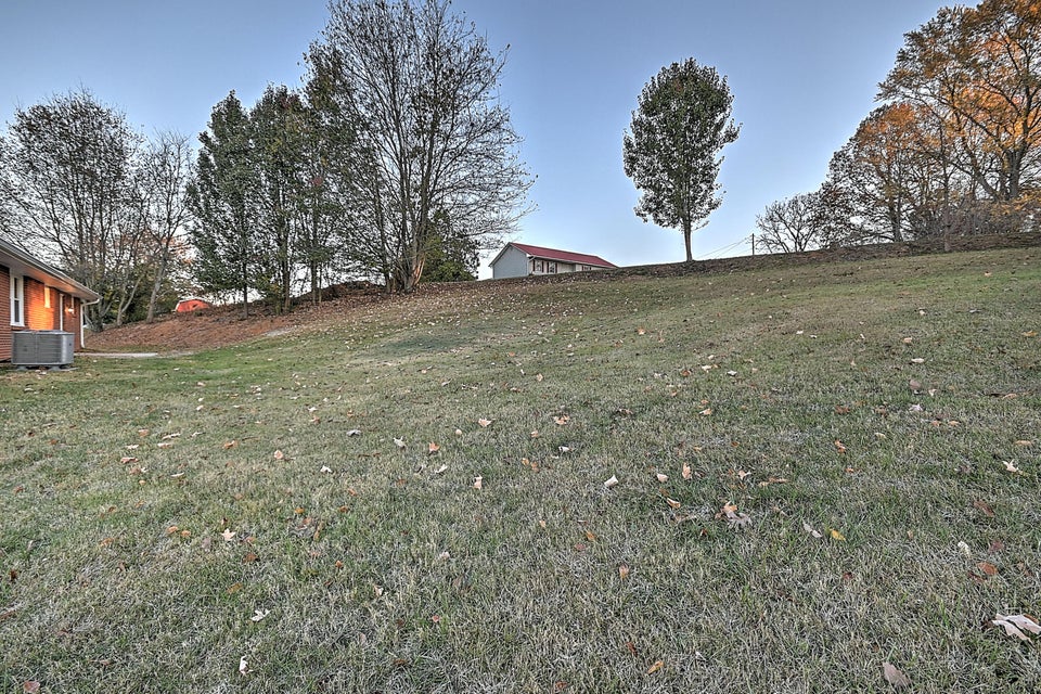 Photo #5: 407 Monte Vista Drive