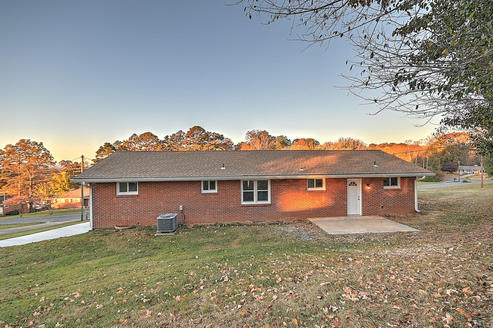 Photo #8: 407 Monte Vista Drive