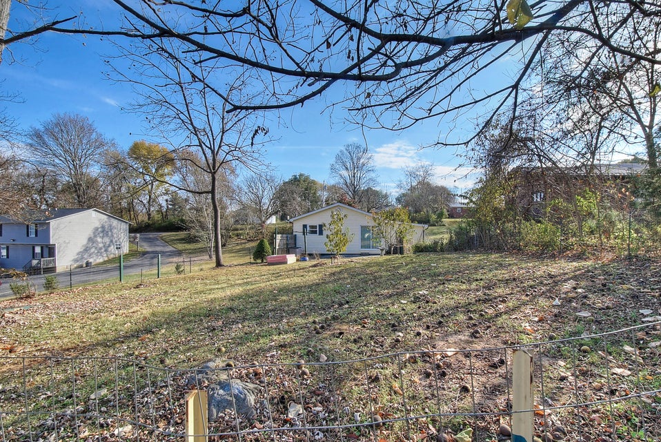 Photo #31: 1010 Embreville Road