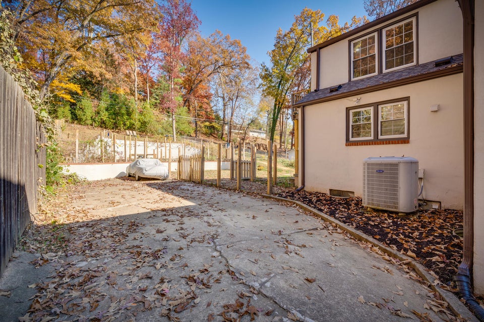 Photo #34: 1288 Catawba Street