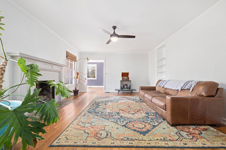 Photo #8: 911 Woodland Avenue