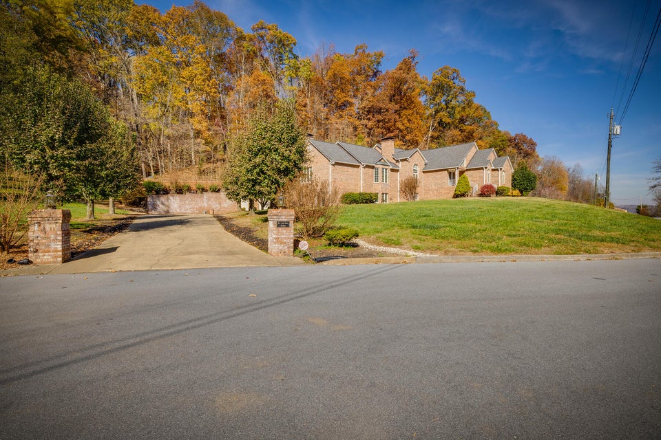 Photo #3: 246 Worthington Drive
