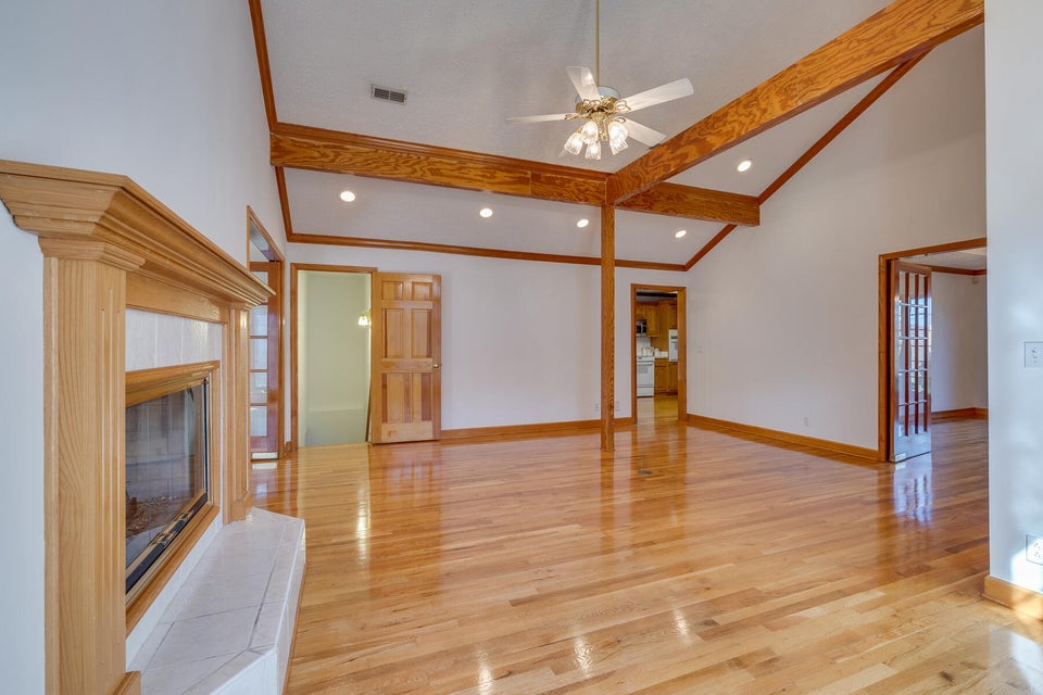 Photo #9: 246 Worthington Drive