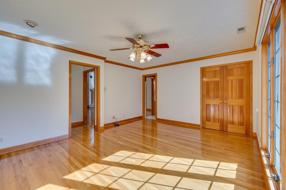 Photo #28: 246 Worthington Drive