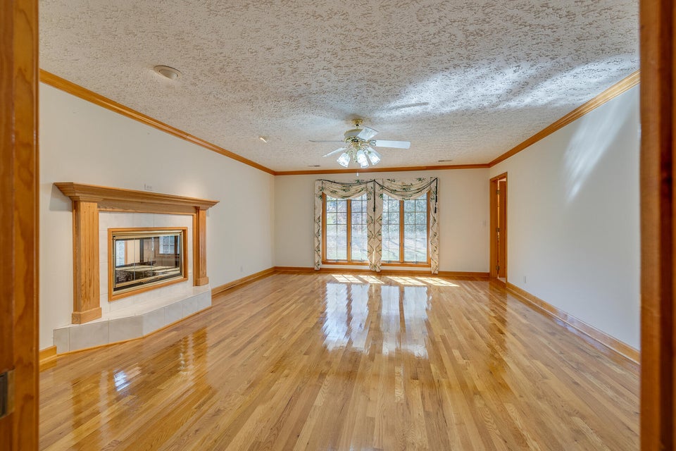 Photo #33: 246 Worthington Drive