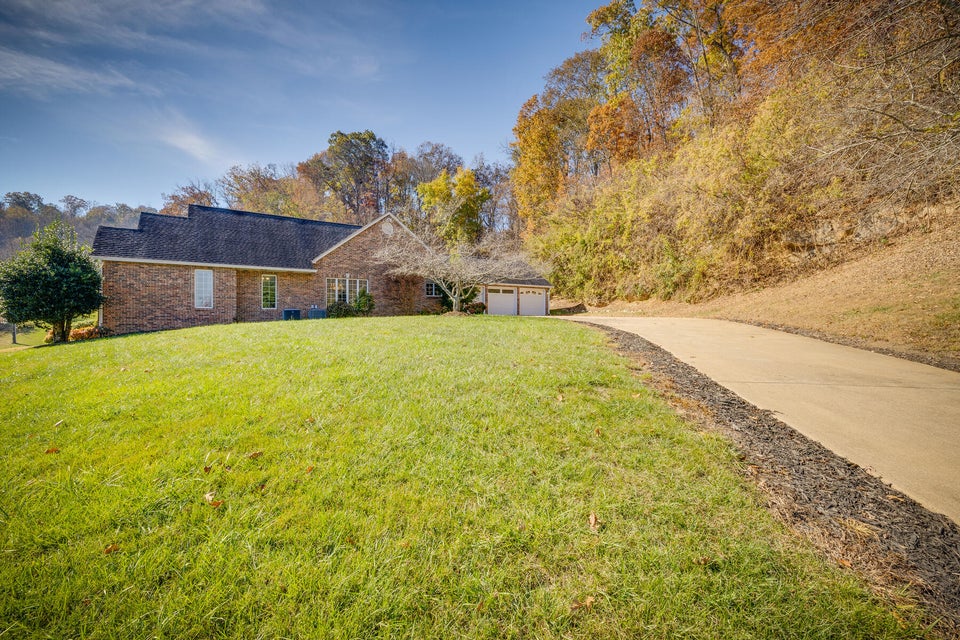 Photo #85: 246 Worthington Drive