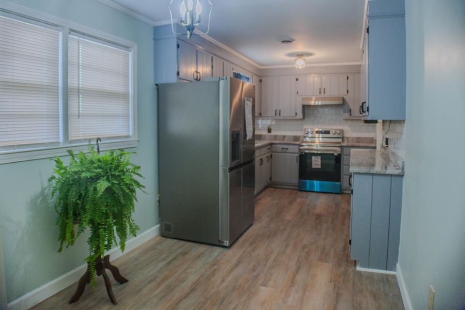 Photo #8: 15414 Siesta Avenue