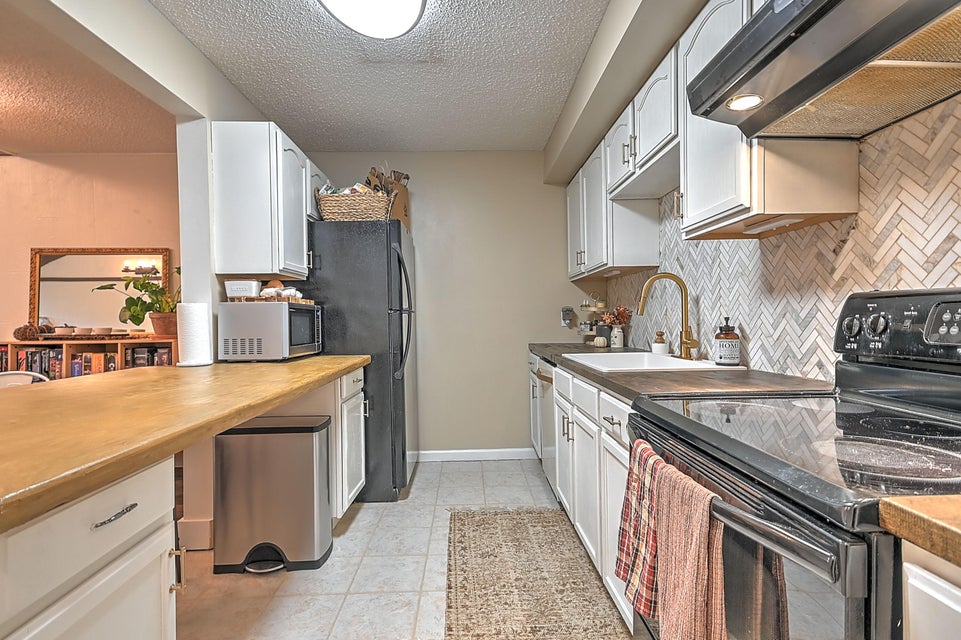 Photo #17: 780 Hamilton Rd