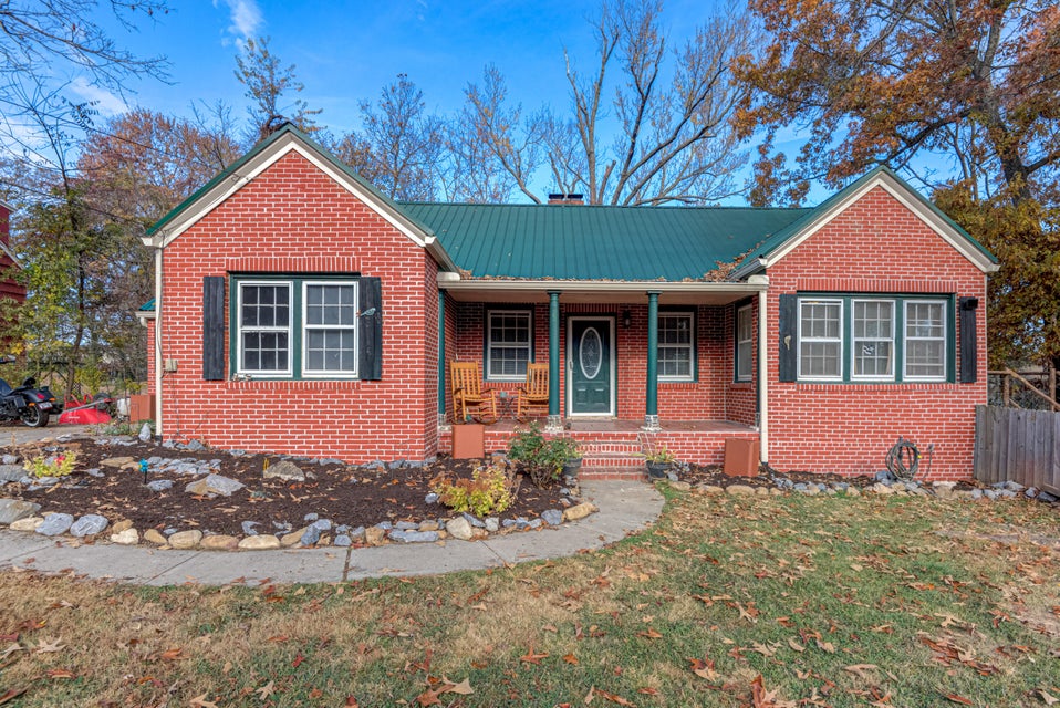 Photo #3: 810 Forest Street