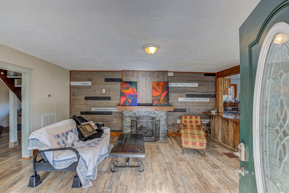 Photo #10: 810 Forest Street