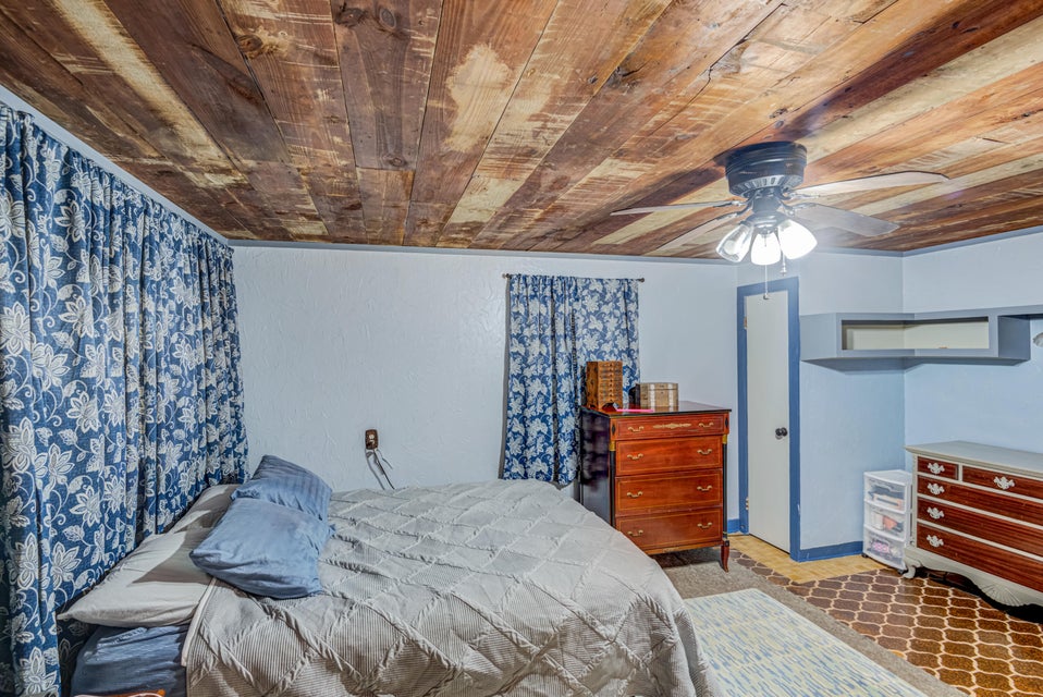 Photo #16: 810 Forest Street