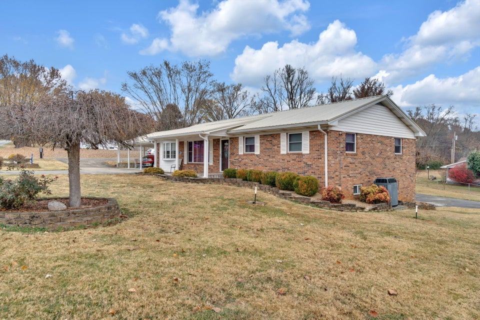Photo #5: 2295 Buckingham Road