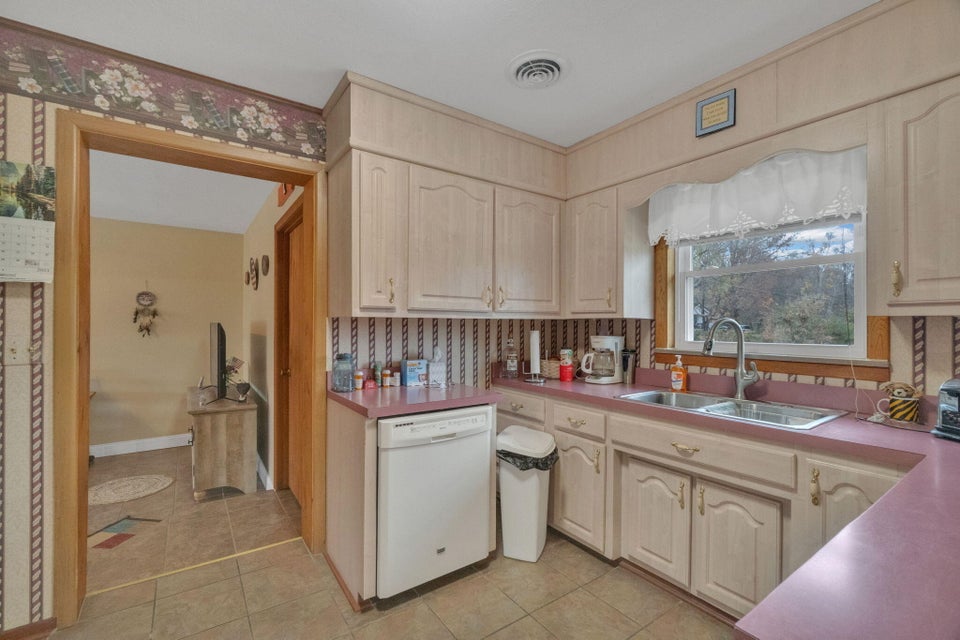 Photo #12: 2295 Buckingham Road