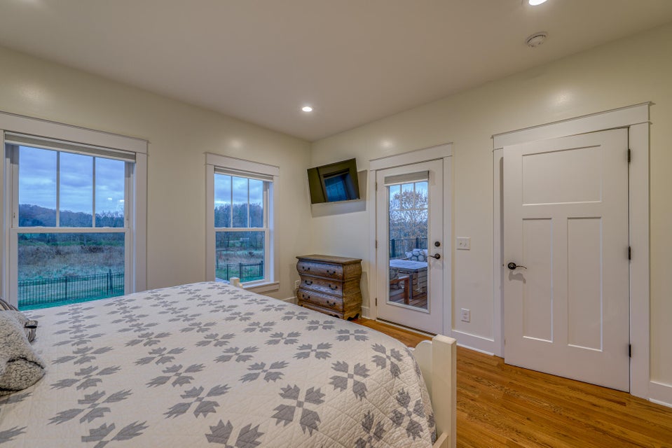 Photo #19: 214 Charlton Court