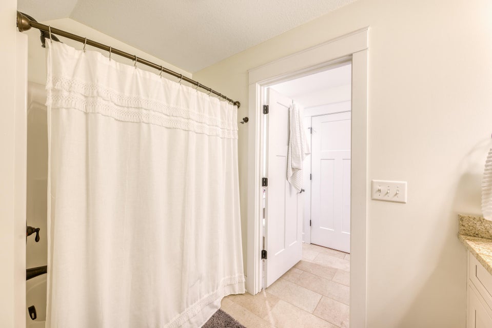 Photo #28: 214 Charlton Court