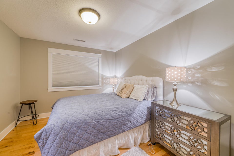 Photo #31: 214 Charlton Court