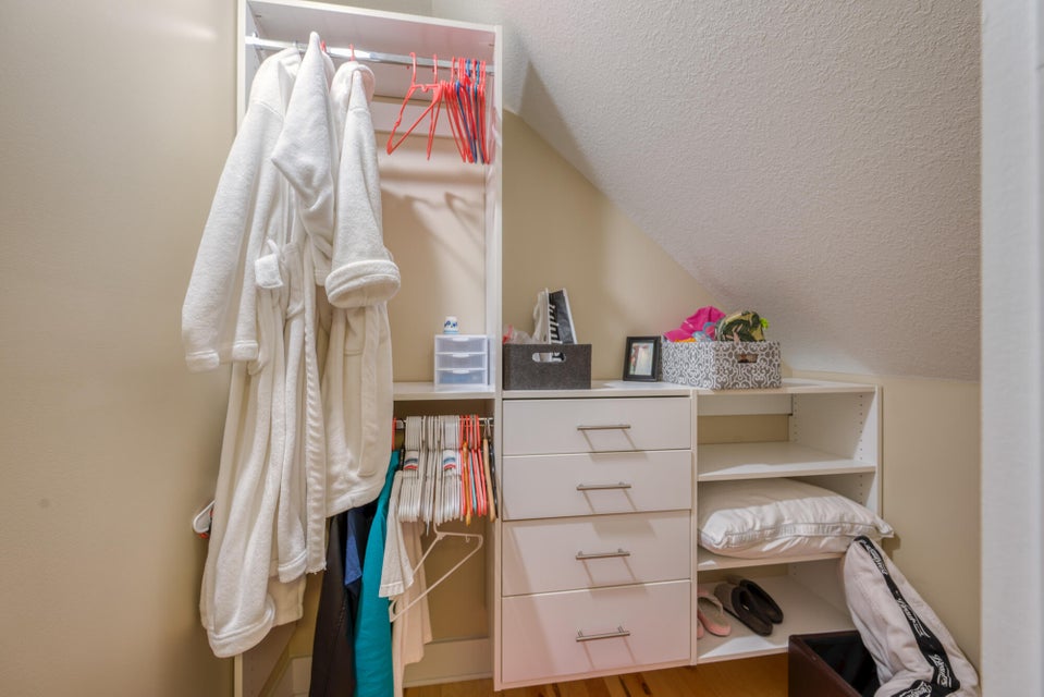 Photo #32: 214 Charlton Court