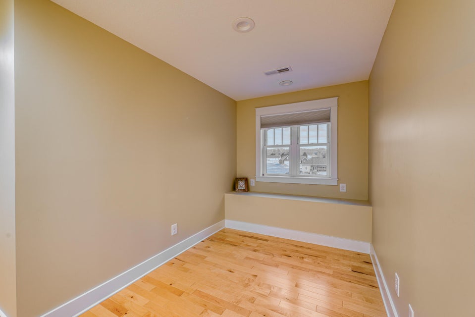 Photo #36: 214 Charlton Court