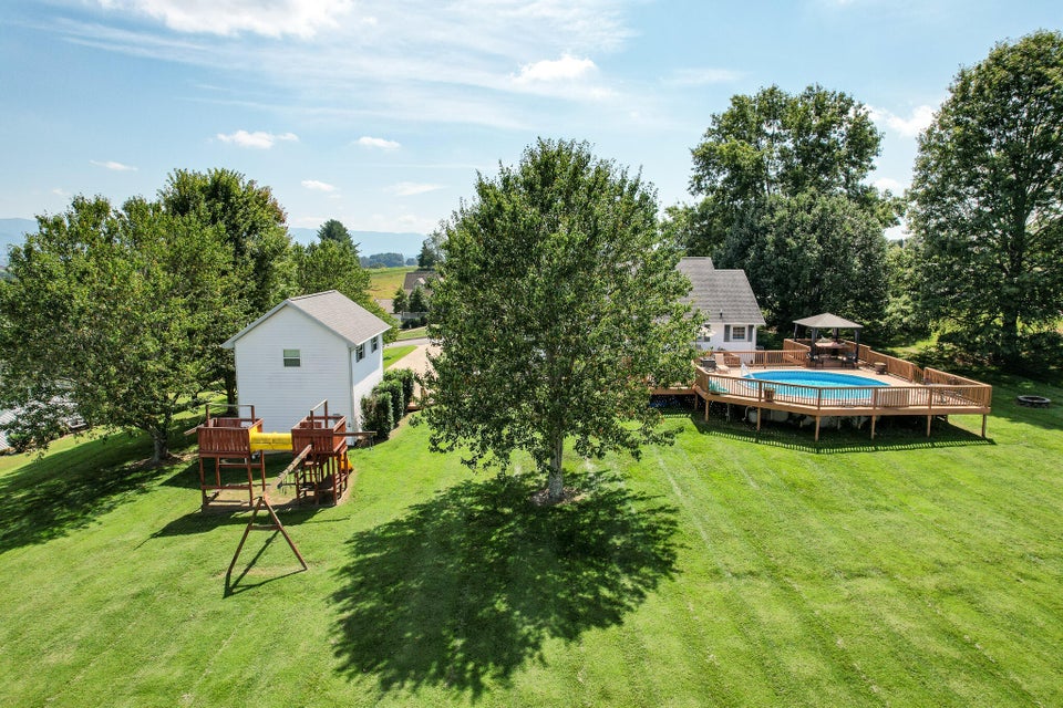 Photo #5: 160 Deerchase Lane